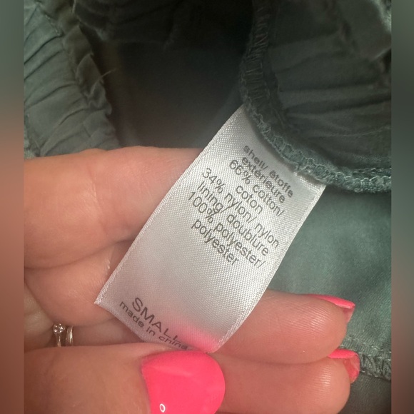 Maurice’s SMALL green lace shorts, lined - Picture 8 of 13